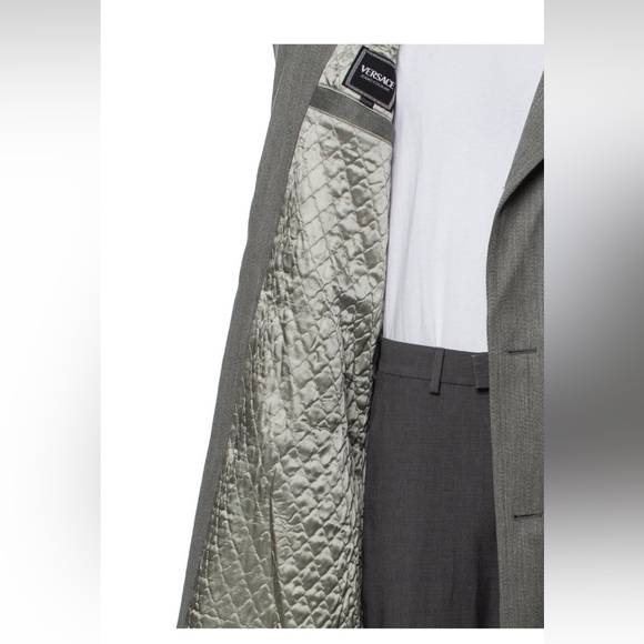 Versace - Picture 4 of 6